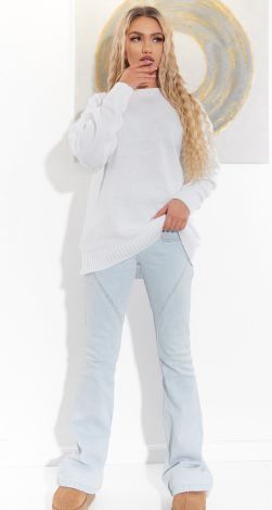 Свободный свитер крупной вязки