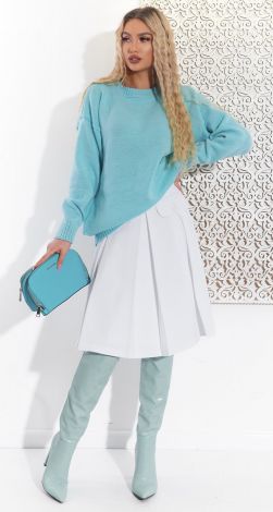 Свободный свитер крупной вязки