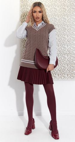Стильная вязанная жилетка