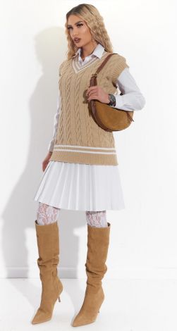 Стильная вязанная жилетка