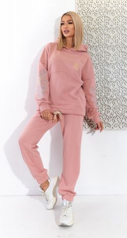 Лаконічний костюм з полегшеної тканини