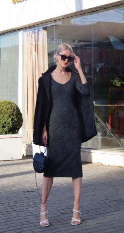 Трикотажна сукня що облягає