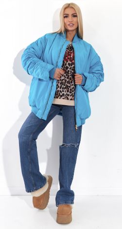 Об'ємний утеплений бомбер