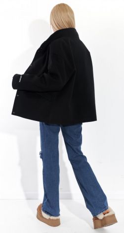 Жіночий верхній одяг