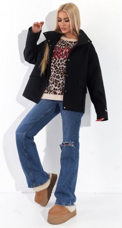 A short cashmere coat