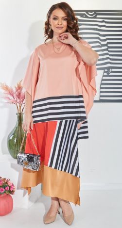 Красивий шовковий костюм