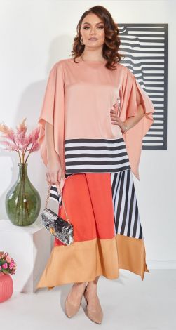 Костюми жіночі