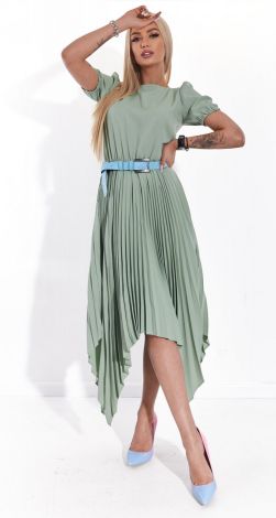 Платье с асимметричной плиссированной юбкой