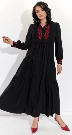 Лёгкое платье А-силуэта с вышивкой