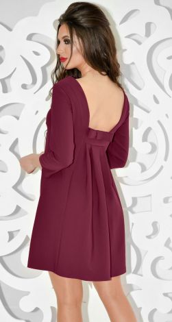 Платье с красивой спинкой