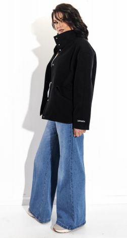 Жіночий верхній одяг