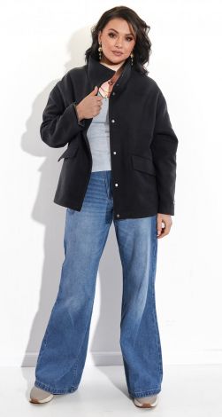 A short cashmere coat