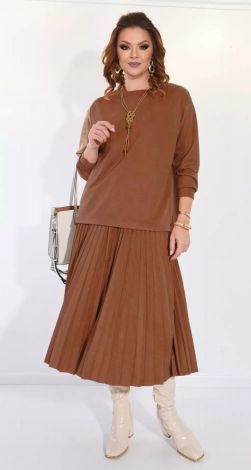 Замшевий костюм зі спідницею пліссе