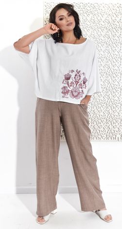 Лляна блуза з вишивкою