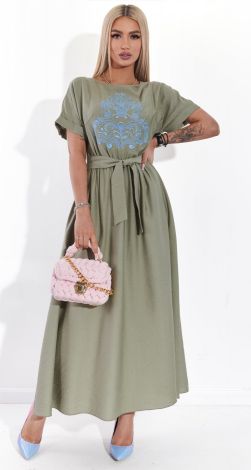 Льняное платье с вышивкой