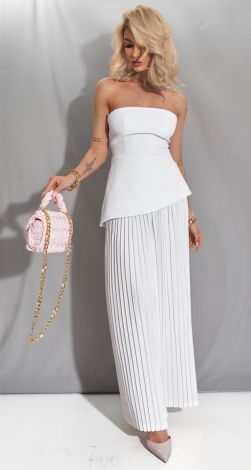 Костюми жіночі