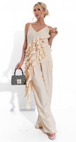 Костюми жіночі