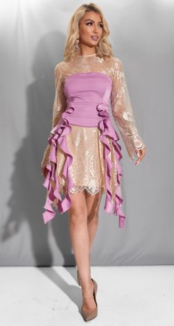 Кружевное платье и шелковый корсет