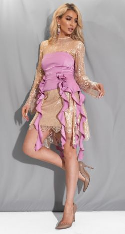 Кружевное платье и шелковый корсет