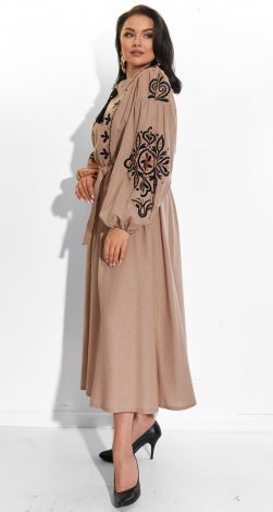 Льняное платье с украинской вышивкой