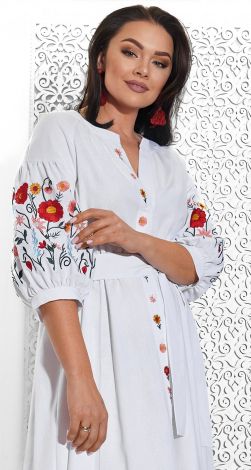 Льняное платье с красивой вышивкой
