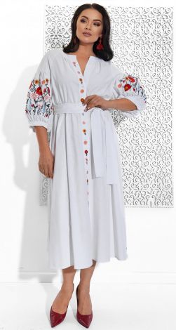 Льняное платье с красивой вышивкой
