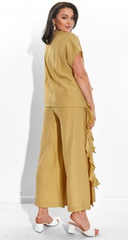 Костюми жіночі