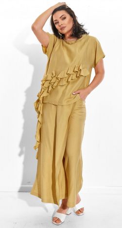 Костюми жіночі