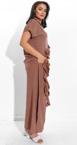 Костюми жіночі