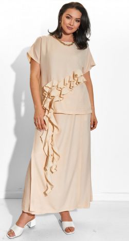 Льняний костюм з воланами