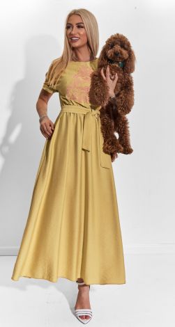 Льняное платье с вышивкой