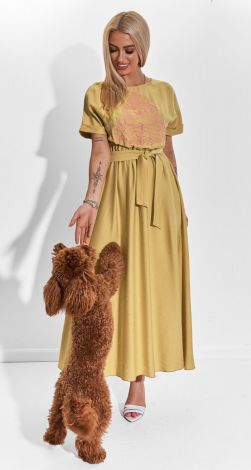 Льняное платье с вышивкой