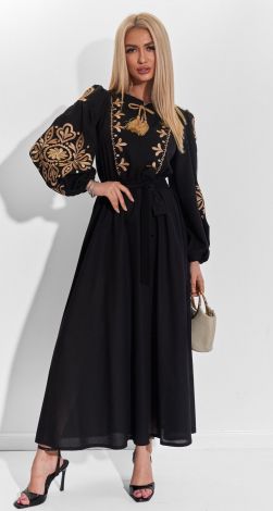 Льняное платье с украинской вышивкой