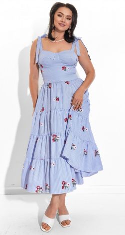 Красивий сарафан с вышивкой