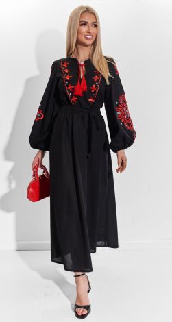 Льняное платье с украинской вышивкой