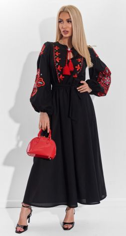 Льняное платье с украинской вышивкой