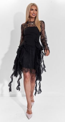 Кружевное платье и шелковый корсет