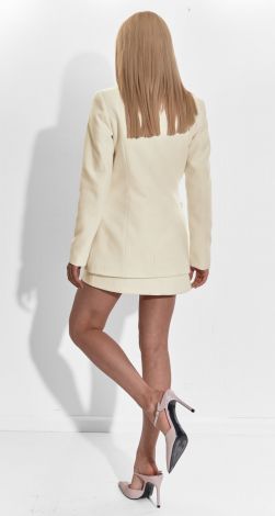 Костюмы женские