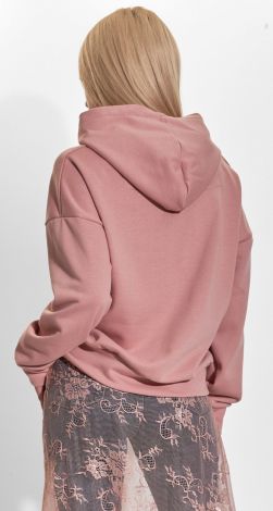 Стильный свитшот с вышивкой