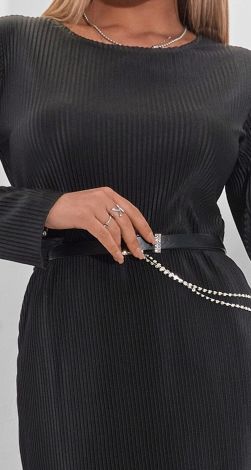 Облегающее шелковое платье плиссе