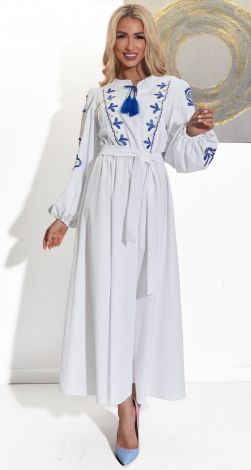 Льняное платье с украинской вышивкой