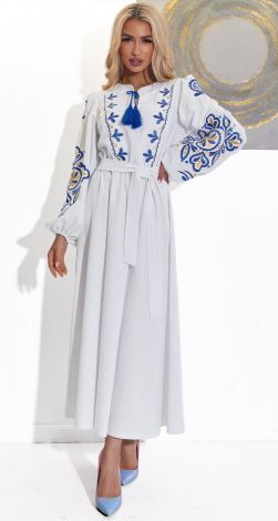Льняное платье с украинской вышивкой