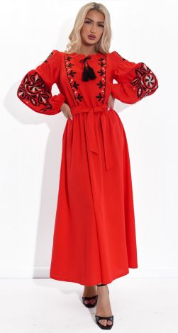 Льняное платье с украинской вышивкой
