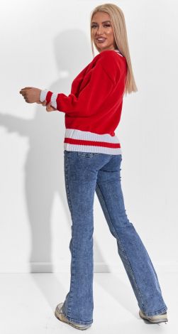 Свитер с отделкой в полоску