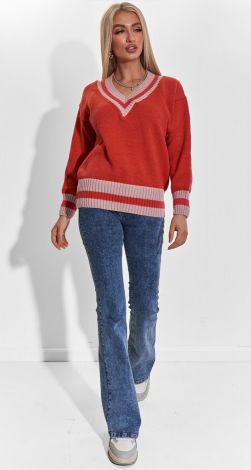 Свитер с отделкой в полоску