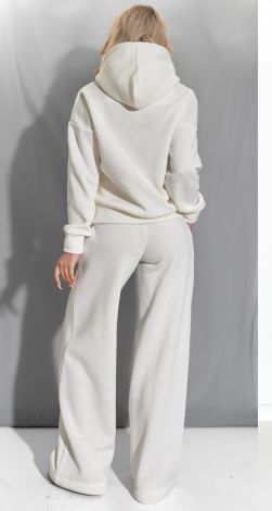 Костюми жіночі