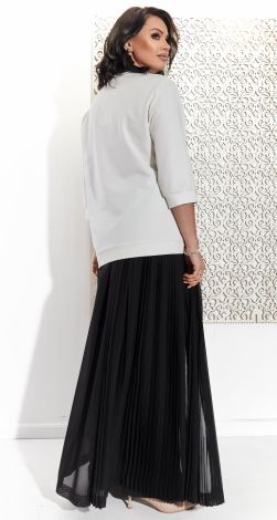 Костюми жіночі