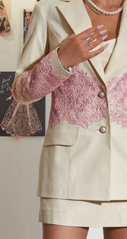 Лляний костюм з шовковим мереживом