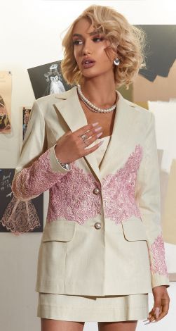 Льняной пиджак с кружевом