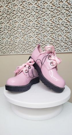 Очаровательные лаковые туфельки